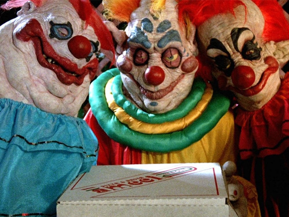 killer-klowns-from-outer-space-1988-klowns-cake.jpg