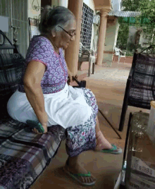 old-woman-aai.gif