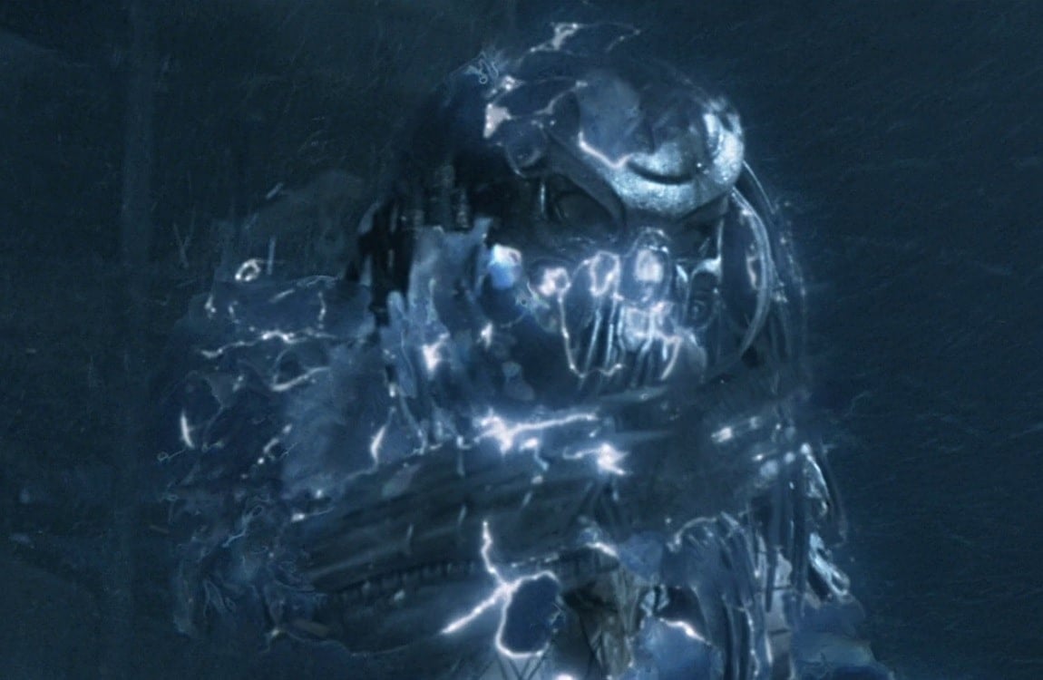 scar-predator-cloaked.jpg